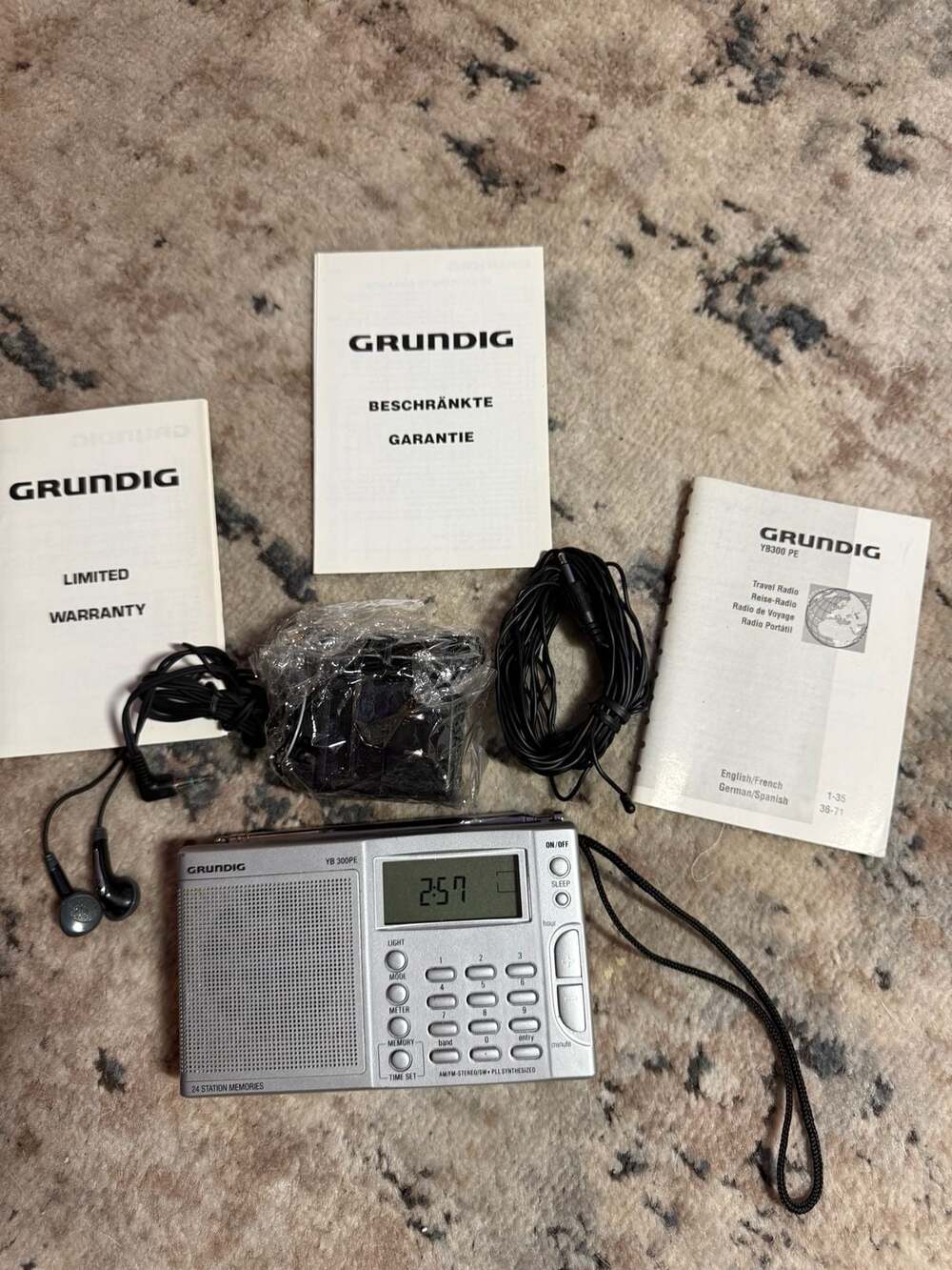 Grundig & Eddie Bauer World Band Radio YB 300PE by Grundig collab short wave dig